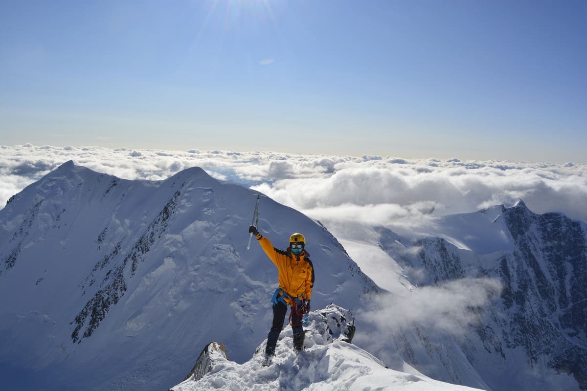 Восхождение на Белуху Восточную через гребень Делоне - фото 1