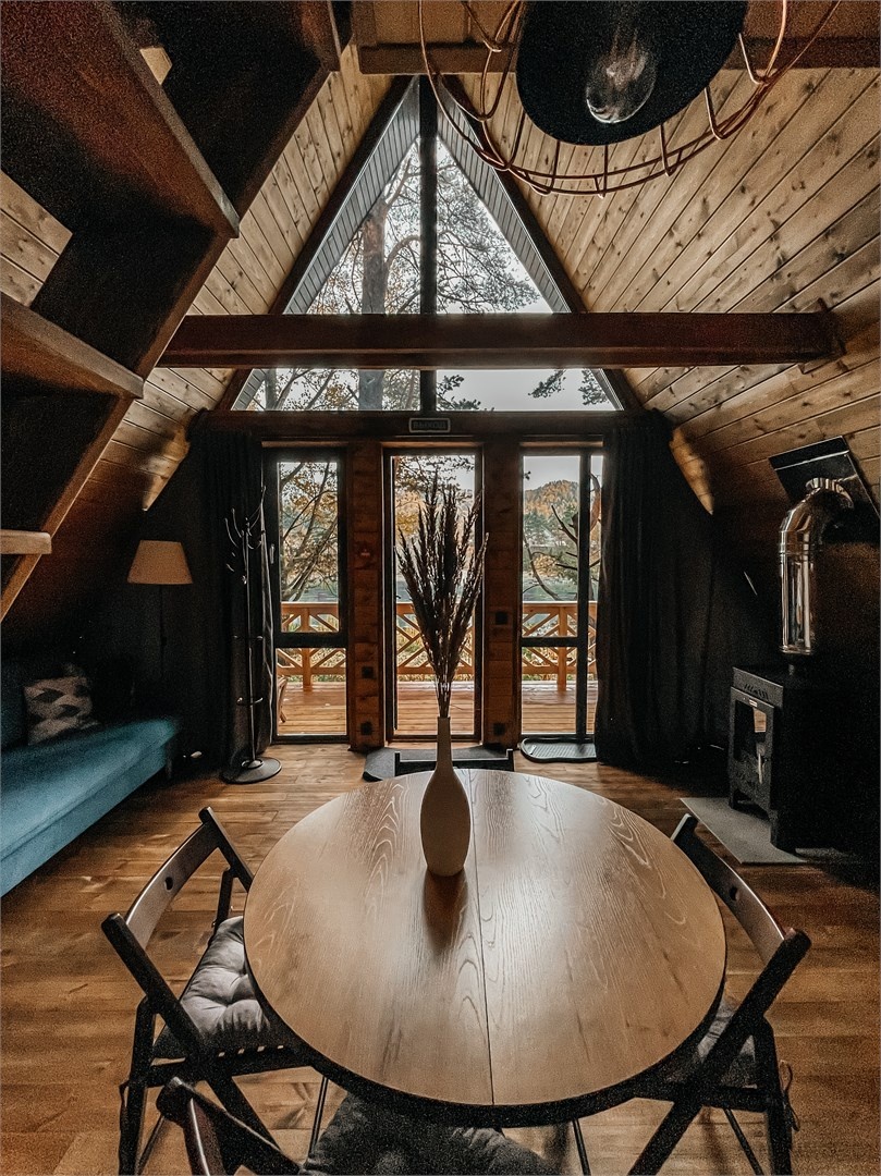№7 | Большой A-Frame с двумя спальнями и камином (до 6 чел) - фото 1