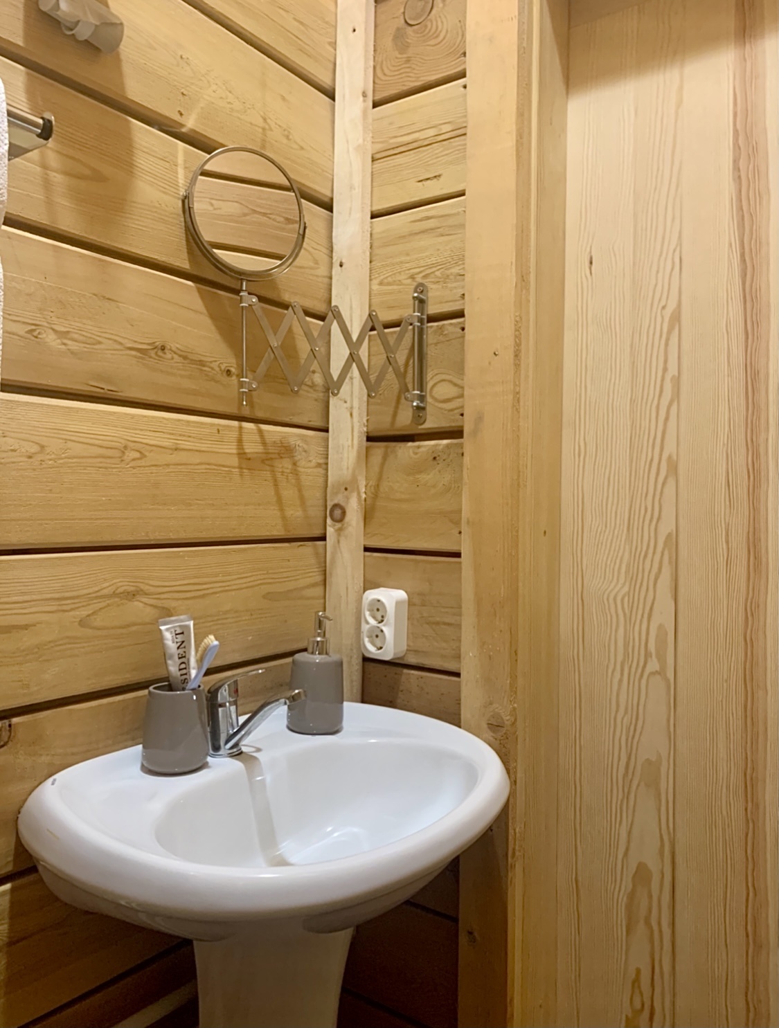 Стандартный номер с 2 односпальными кроватями - фото 3