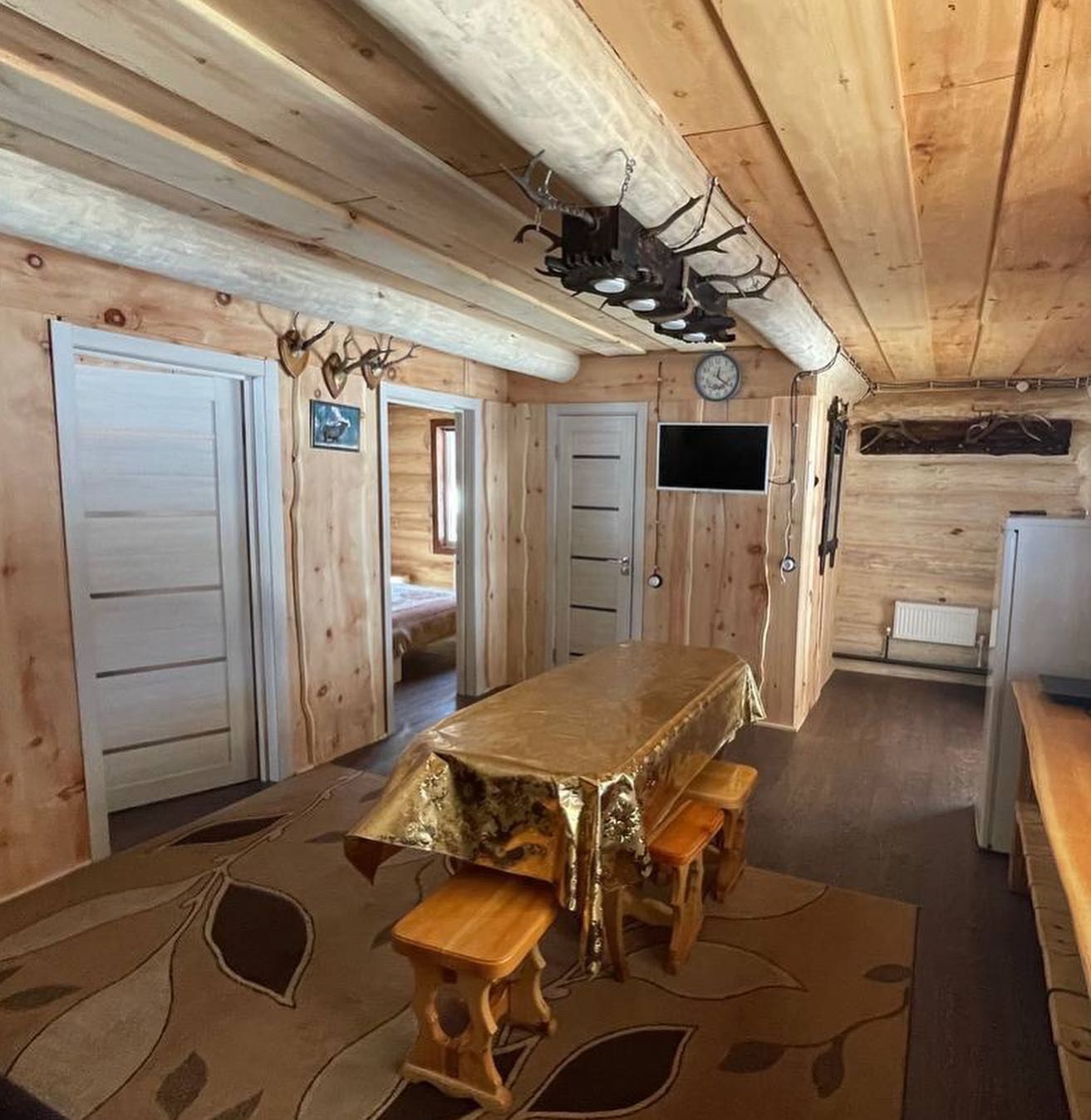 Дом охотника: Номер люкс - фото 5