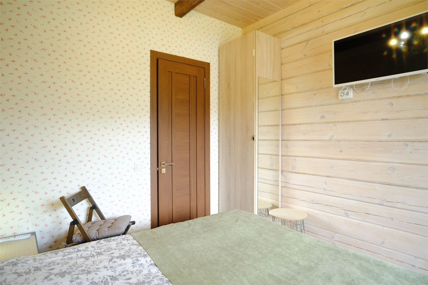 Стандартный номер с двуспальной кроватью или двумя односпальными кроватями на 1 этаже - фото 4