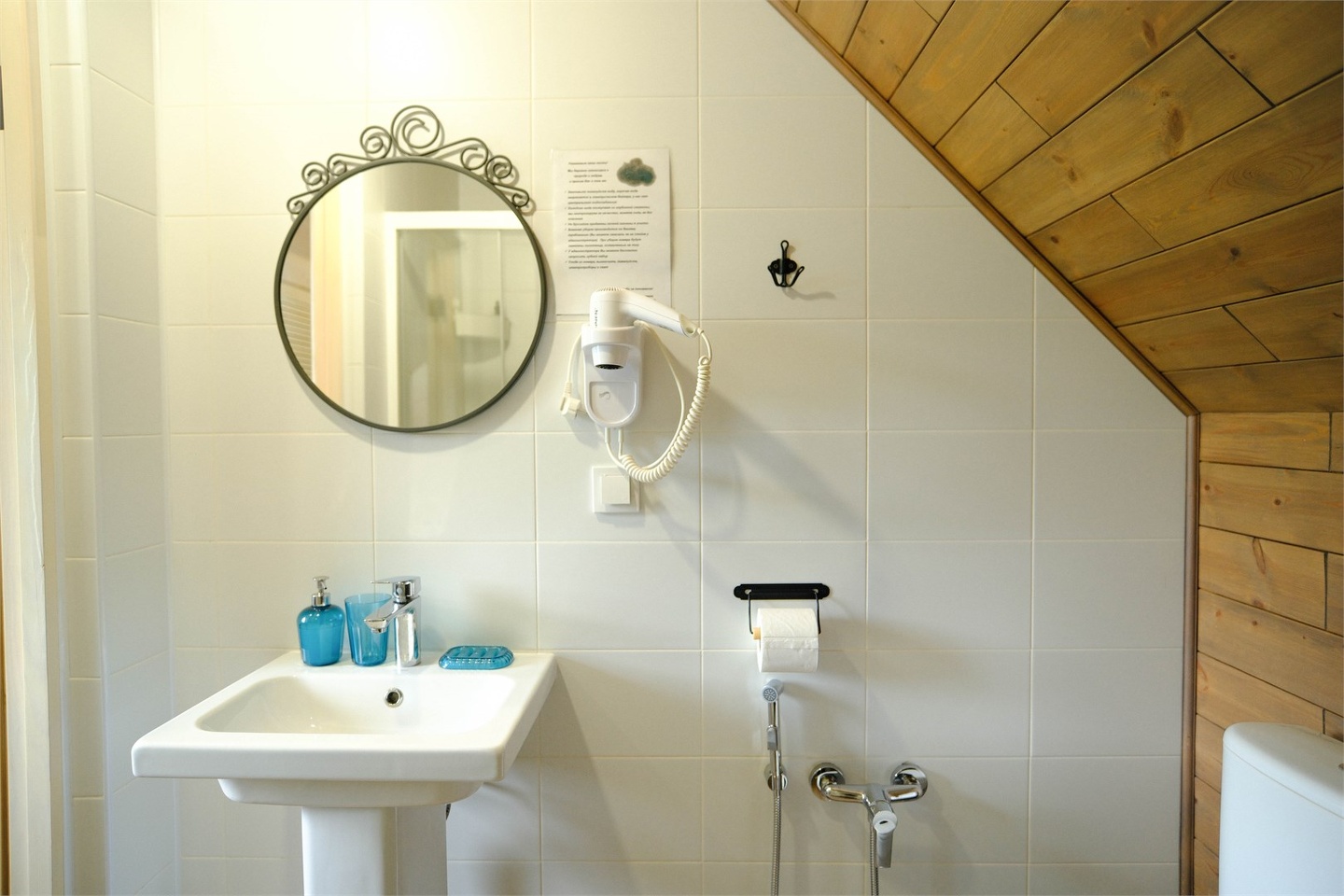 Стандартный номер на 2 этаже - фото 9