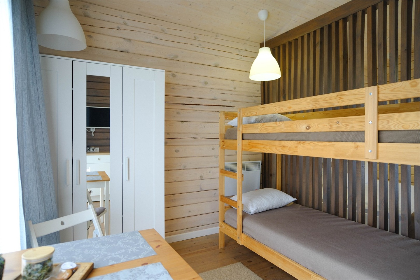 Шале - студия одноэтажное с двуспальной и двухъярусной кроватями - фото 4