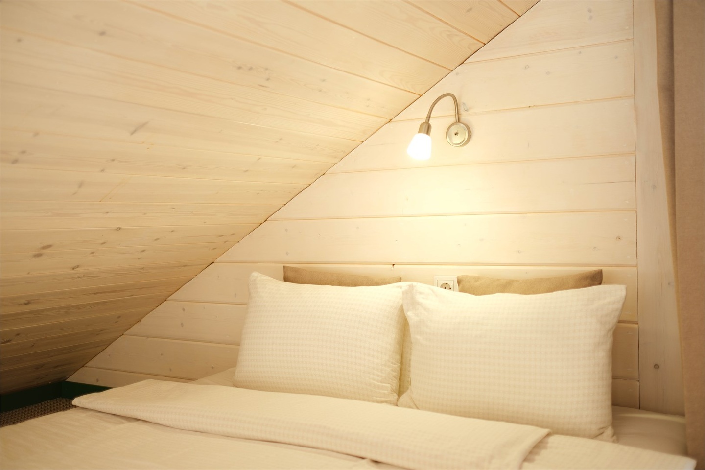 Шале двухэтажное с двумя спальнями, кухней-гостиной и видом на горы - фото 9