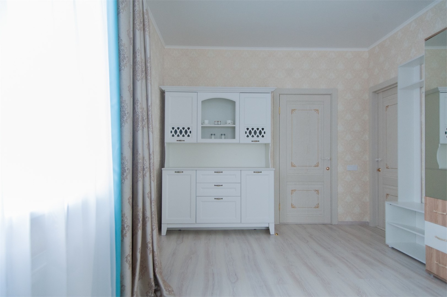 Классический улучшенный номер с диваном Воробьевы горы - фото 2