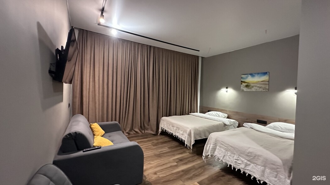 Двухместный с раздельными кроватями и диваном - фото 1