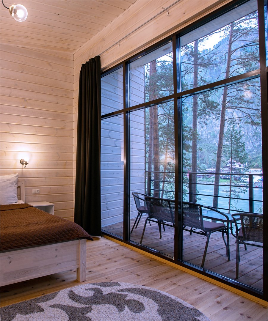 БУНГАЛО С ВИДОМ НА РЕКУ - фото 1