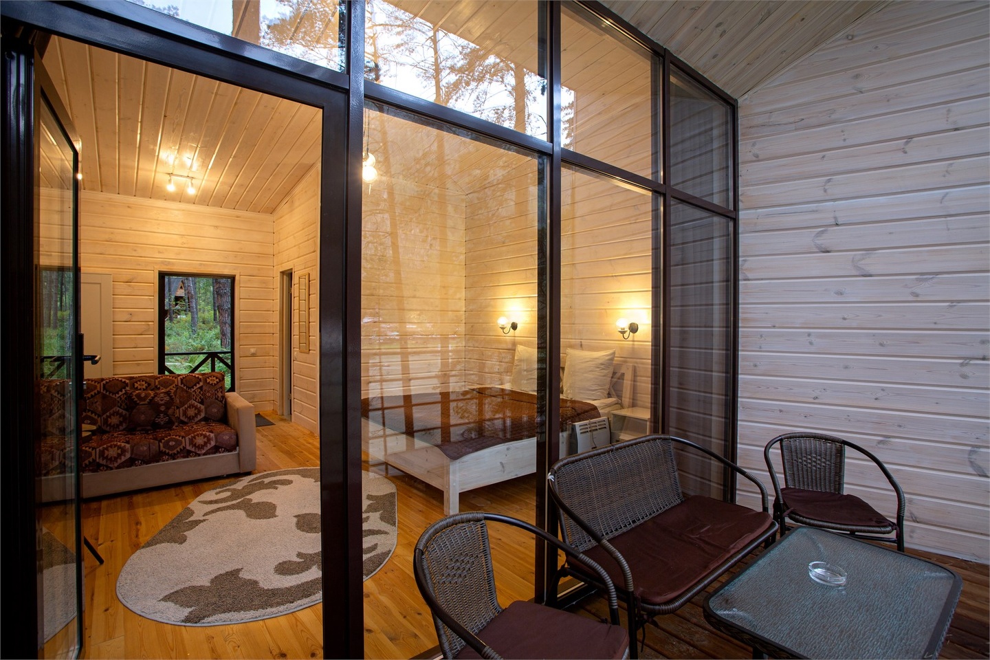 БУНГАЛО С ВИДОМ НА РЕКУ - фото 2