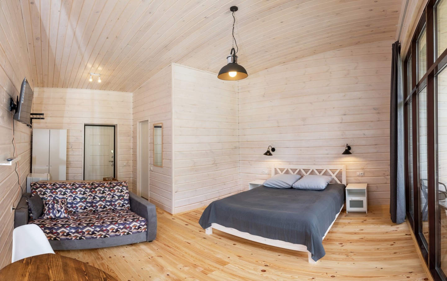 БУНГАЛО С ВИДОМ НА ЛЕС - фото 1