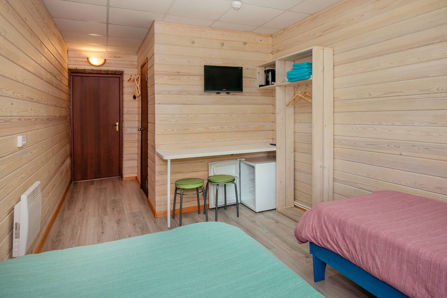 Стандартный номер с 1 двуспальной и 1 односпальной кроватями - фото 3