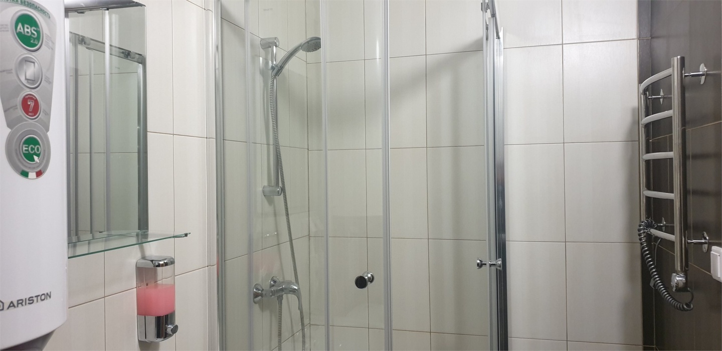 4-местный 3-комнатный стандарт первой категории 46 м2. Главный корпус - фото 4