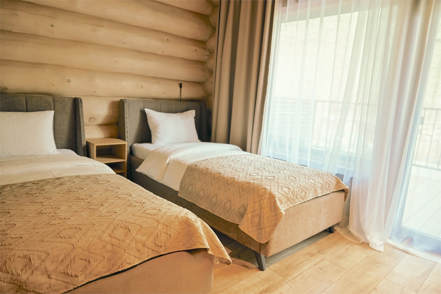 Стандартный двухместный номер с  двумя односпальными кроватями - фото 1