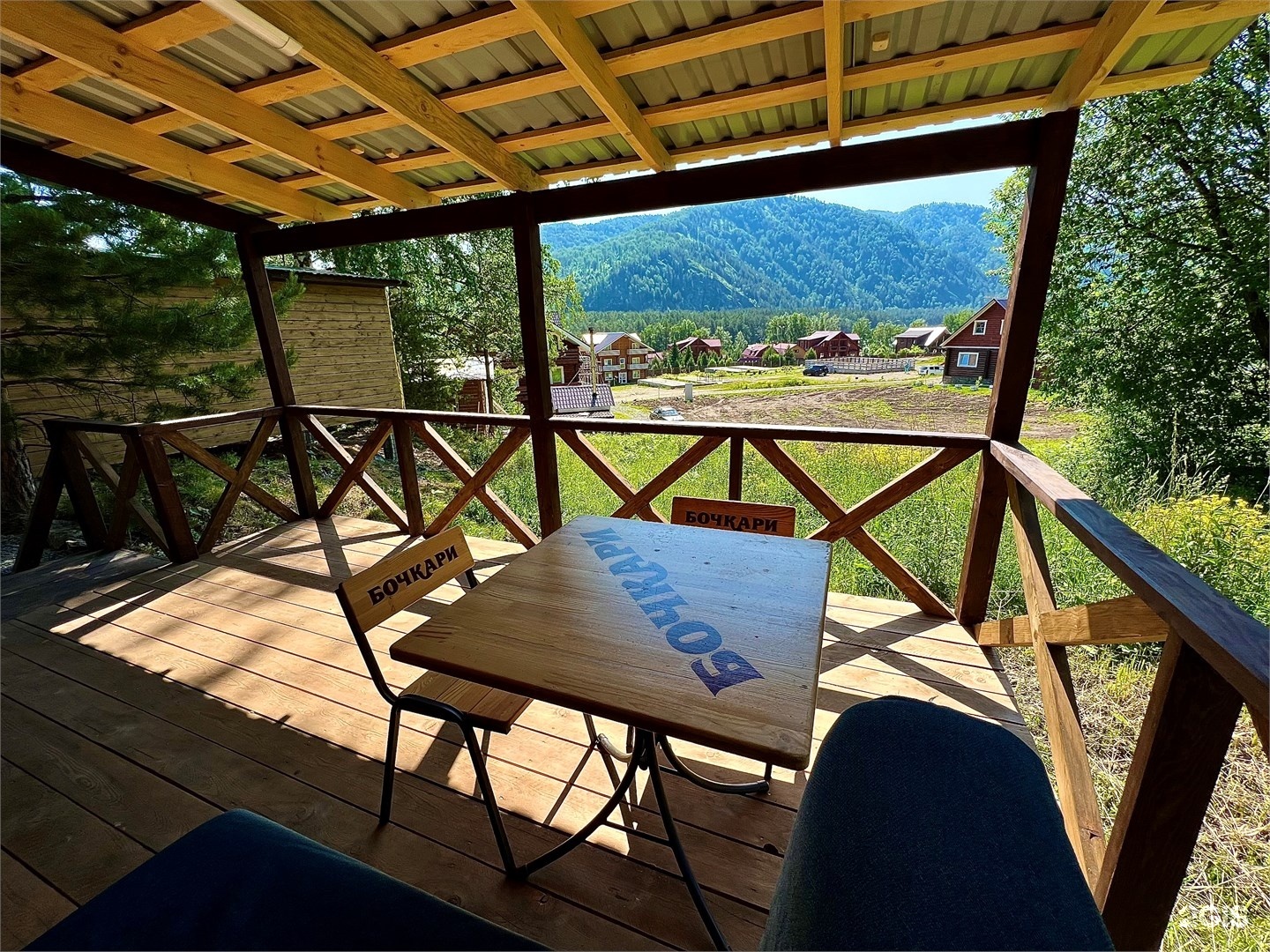 Красный камень - фото 2