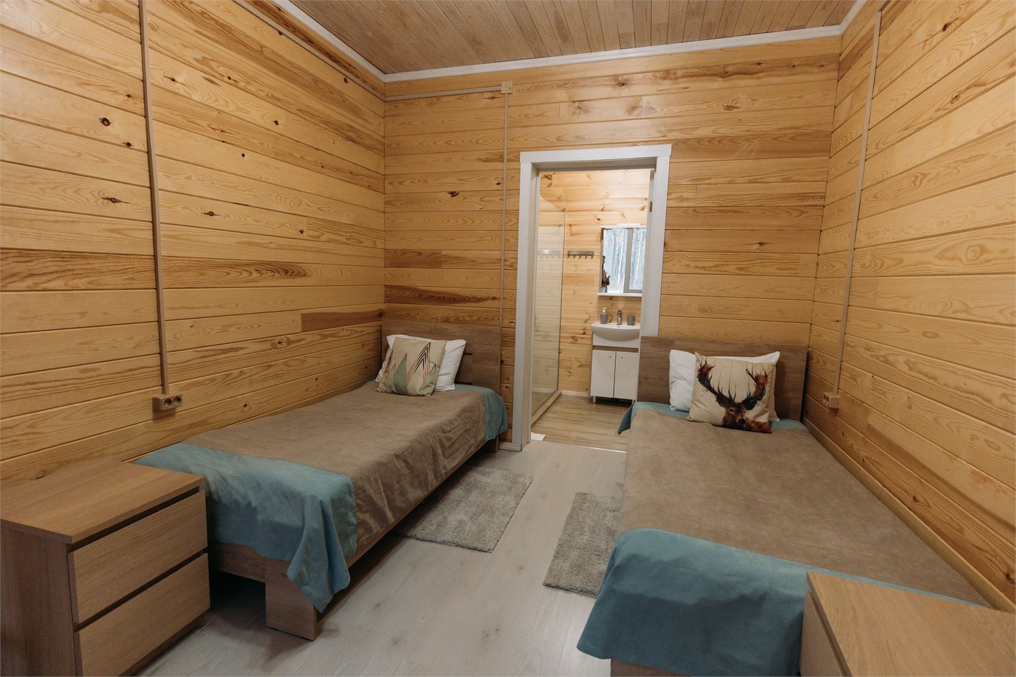 Стандартный номер с двумя раздельными кроватями - фото 1