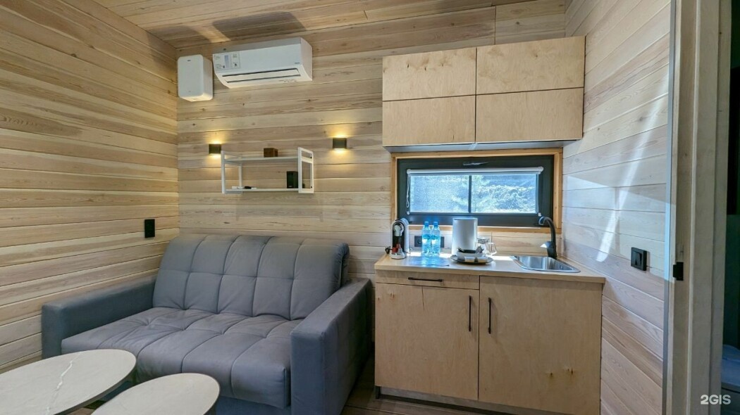 Большой зеркальный куб с отдельной спальней №20 для 2-4 гостей - фото 5