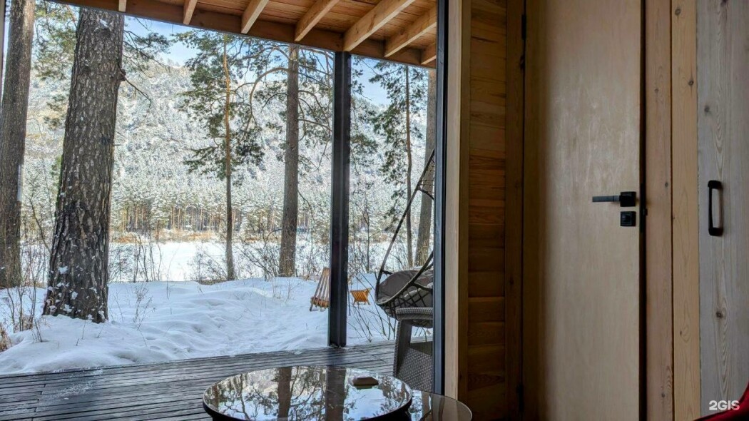 Большой зеркальный куб с отдельной спальней №0 для 2-4 гостей - фото 2