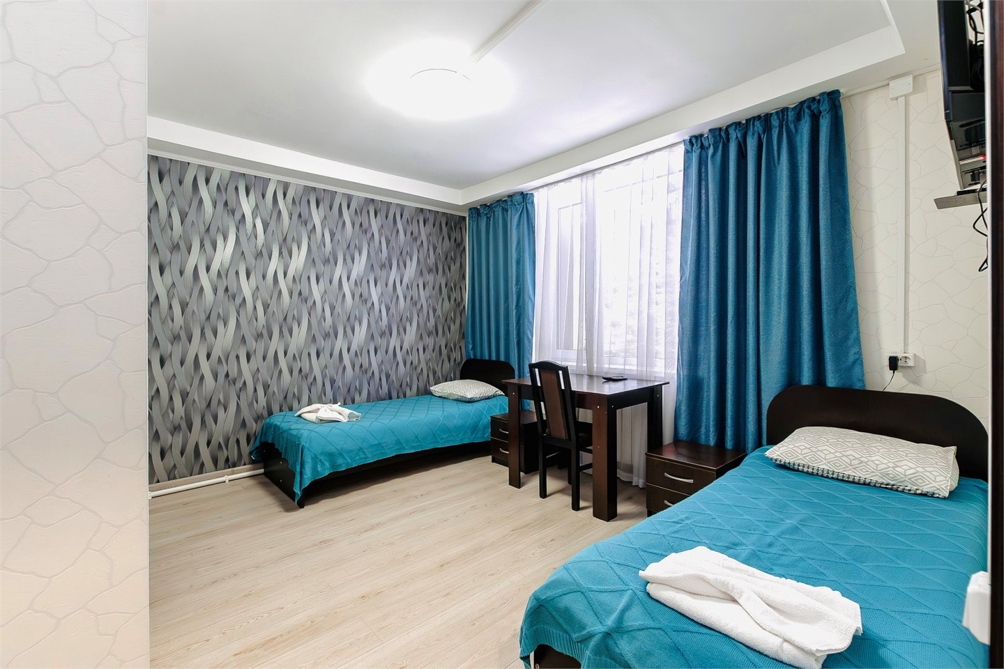 Стандарт с 2 односпальными кроватями (дом Катунь) - фото 3