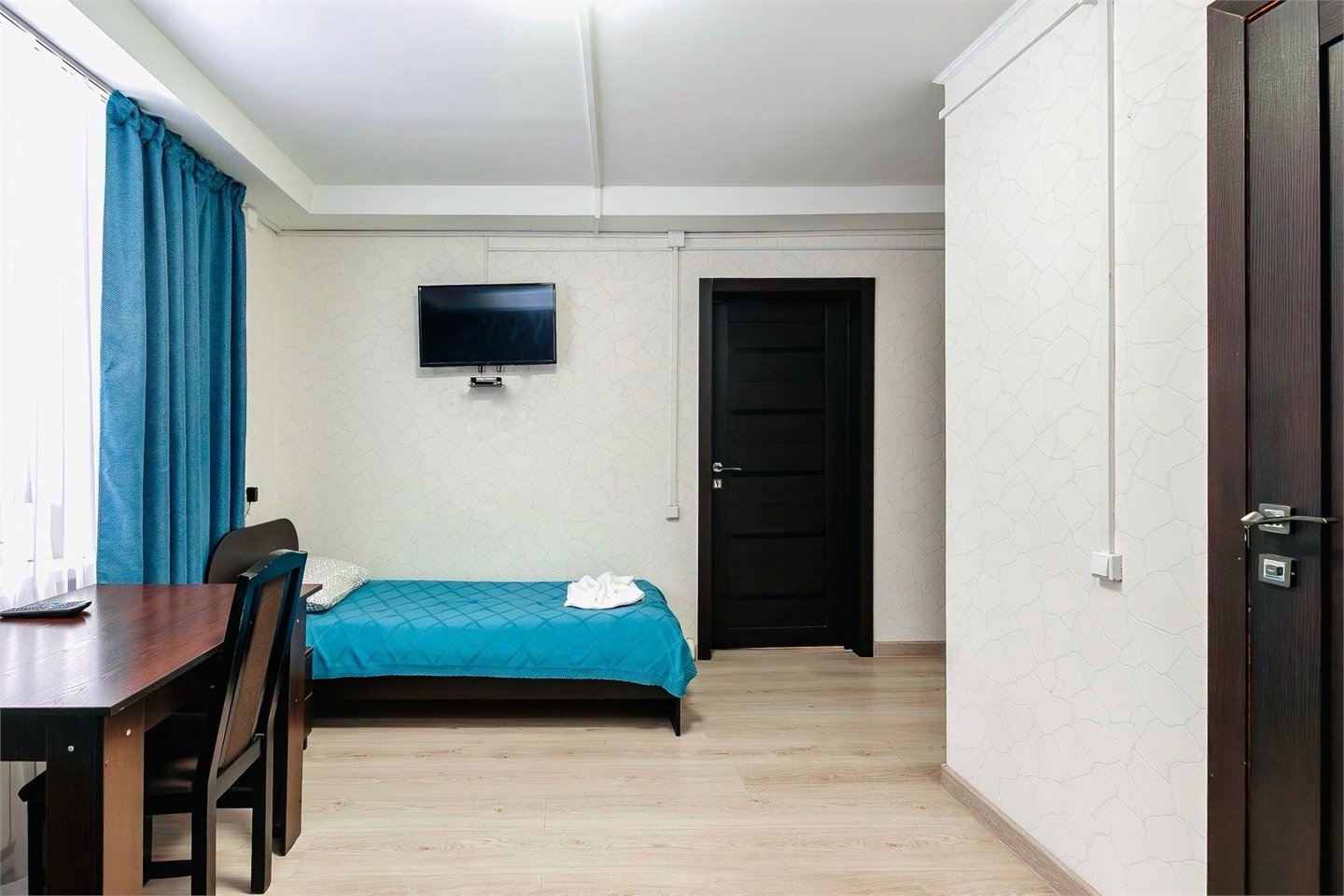 Стандарт с 2 односпальными кроватями (дом Катунь) - фото 6