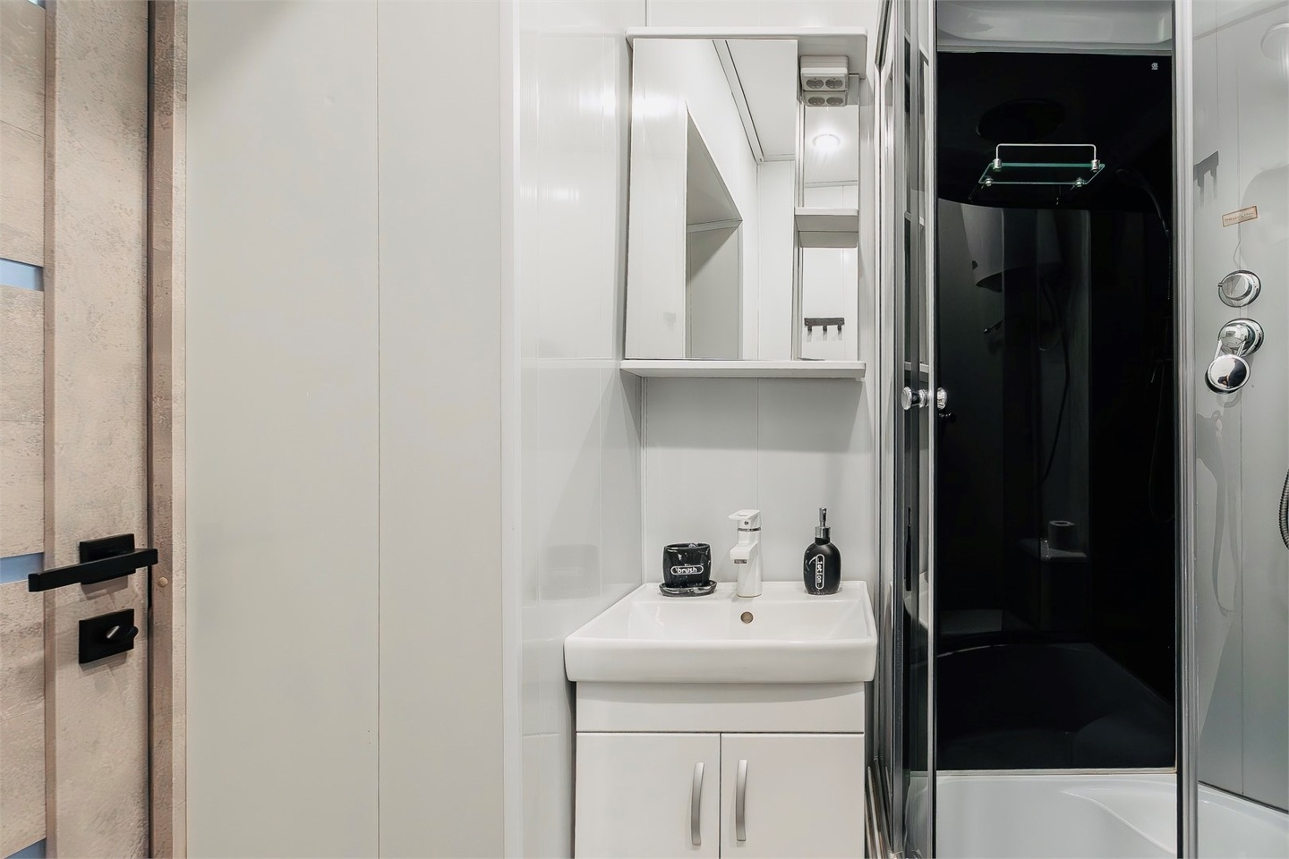 Стандарт с 2 односпальными кроватями (дом Кедр) - фото 8