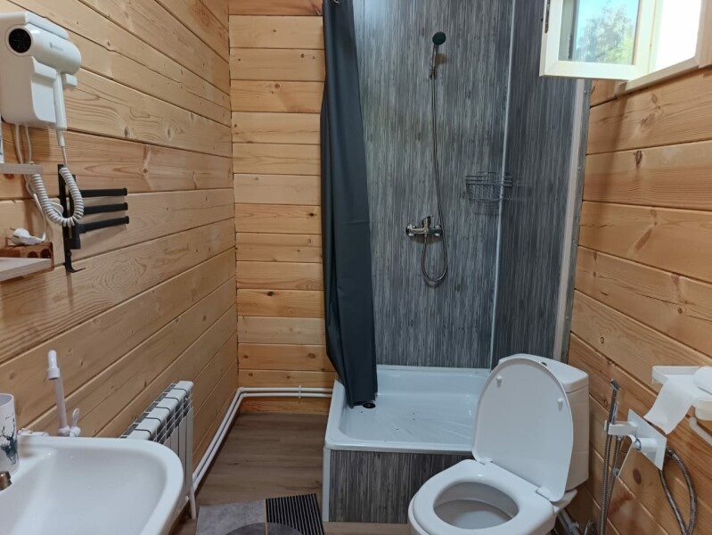 дом с панорамным окном - фото 1