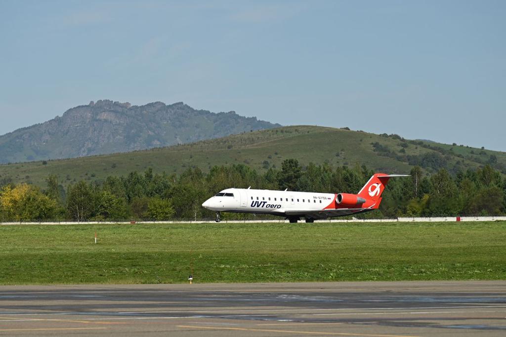 В аэропорту Горно-Алтайск встретили первый рейс из Перми - фото 1