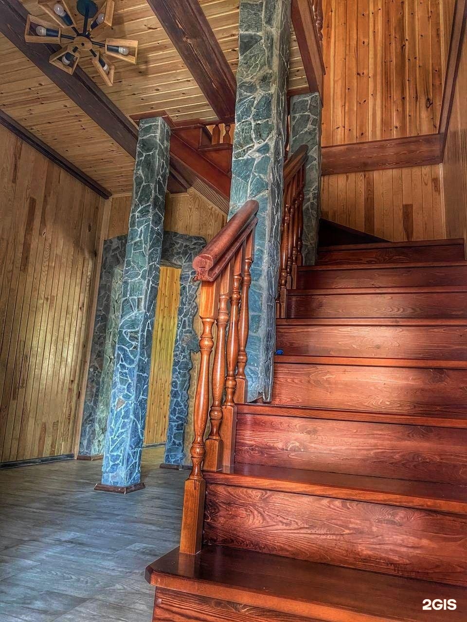 Коттедж с камином - фото 1