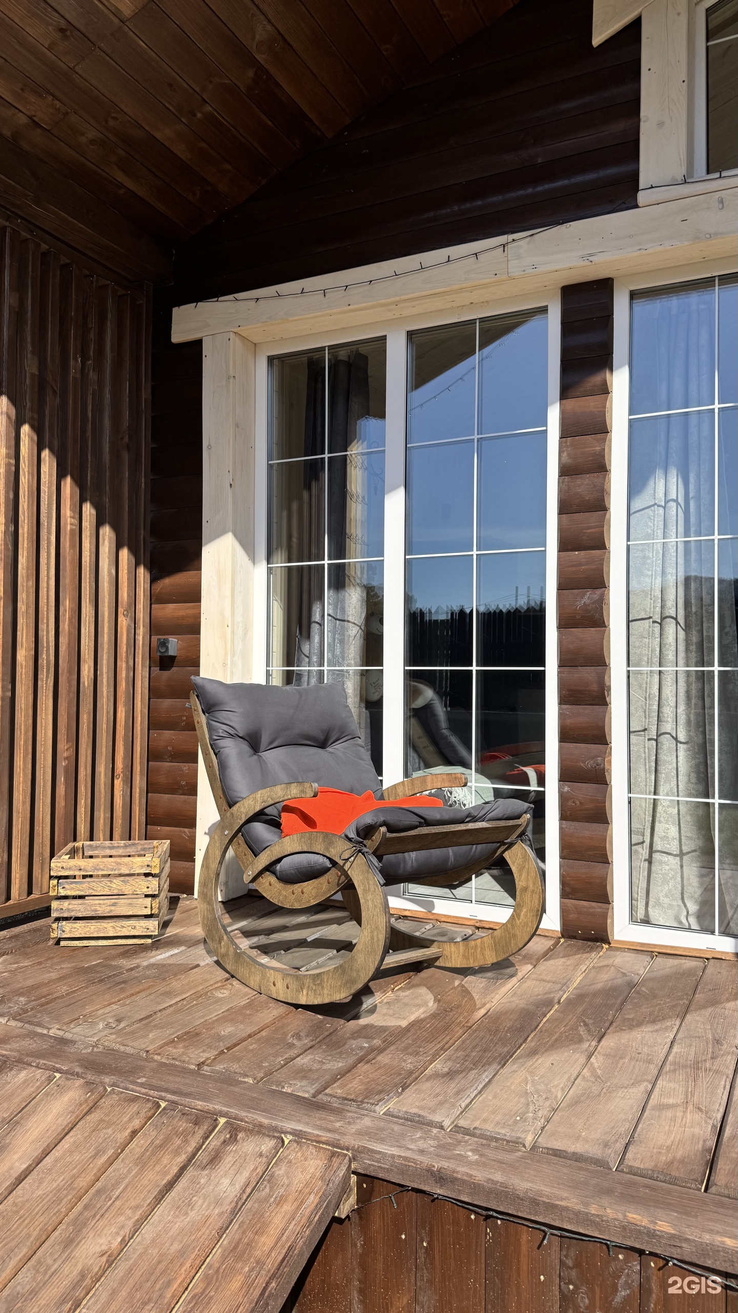 Коттедж с террасой - фото 1