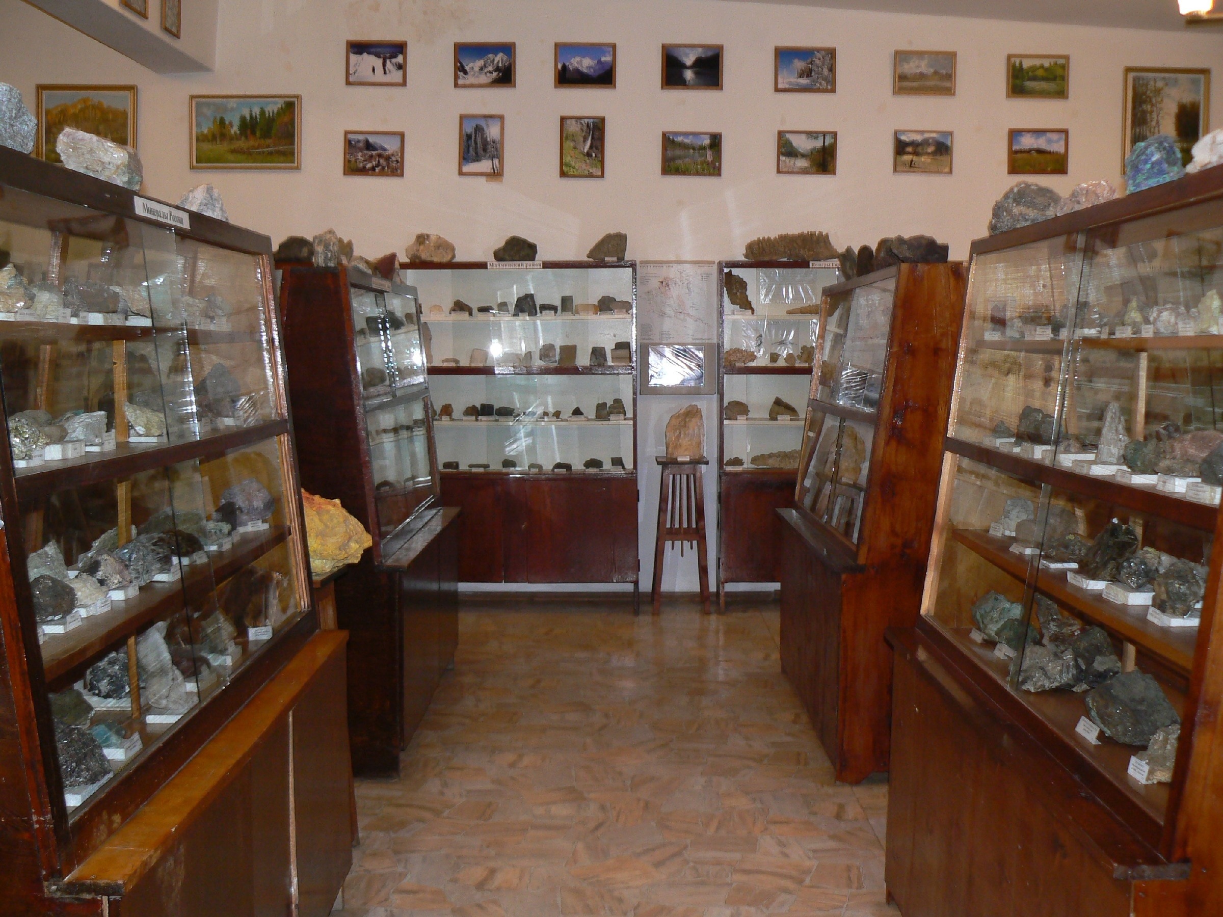 Музей камня Майминского района и его филиал «Литературно-краеведческий музей им. С.С. Суразакова» в с. Средний Сайдыс Майминского района - фото 2