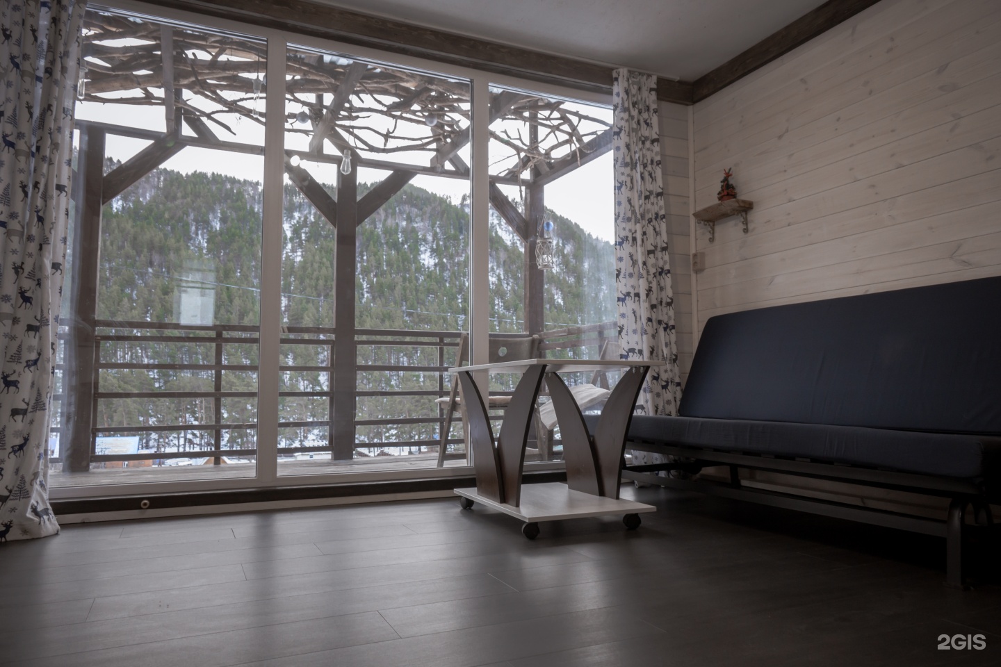 Полулюкс с двуспальной кроватью с видом на горы - фото 2