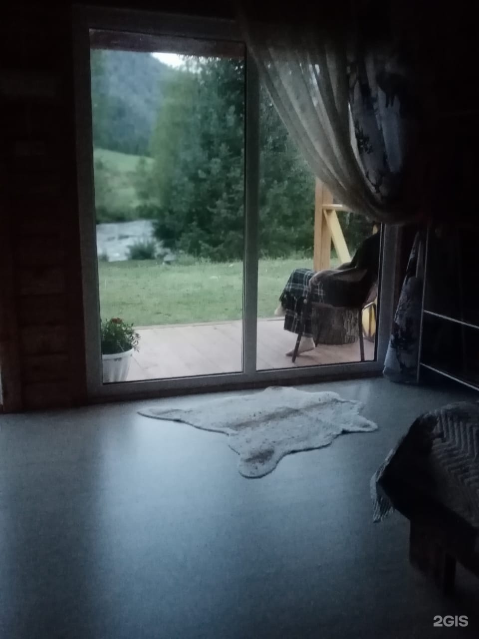 Трехместный номер с двуспальной и односпальной кроватью - фото 9