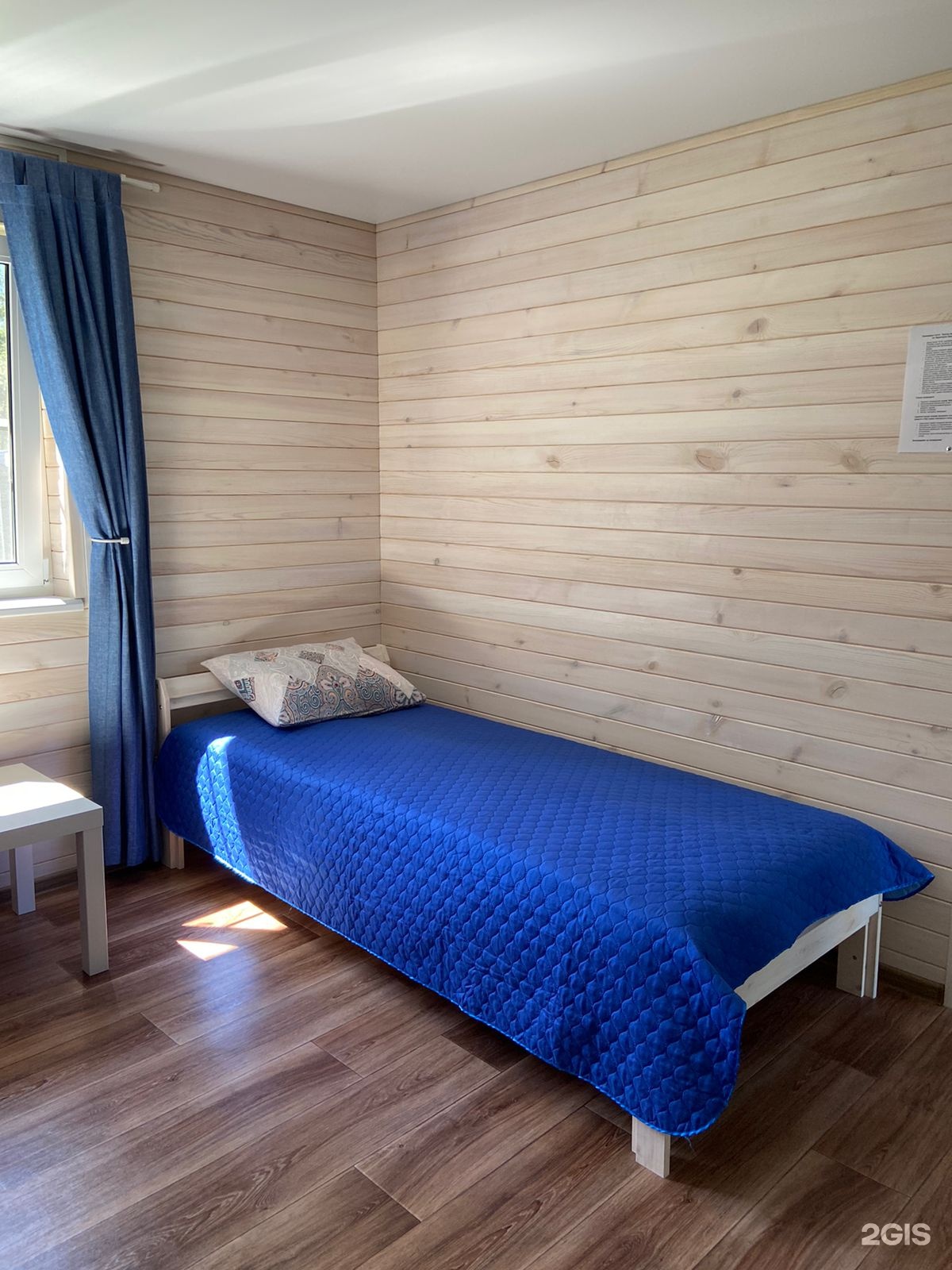 Трехместный номер с двуспальной и односпальной кроватями - фото 4