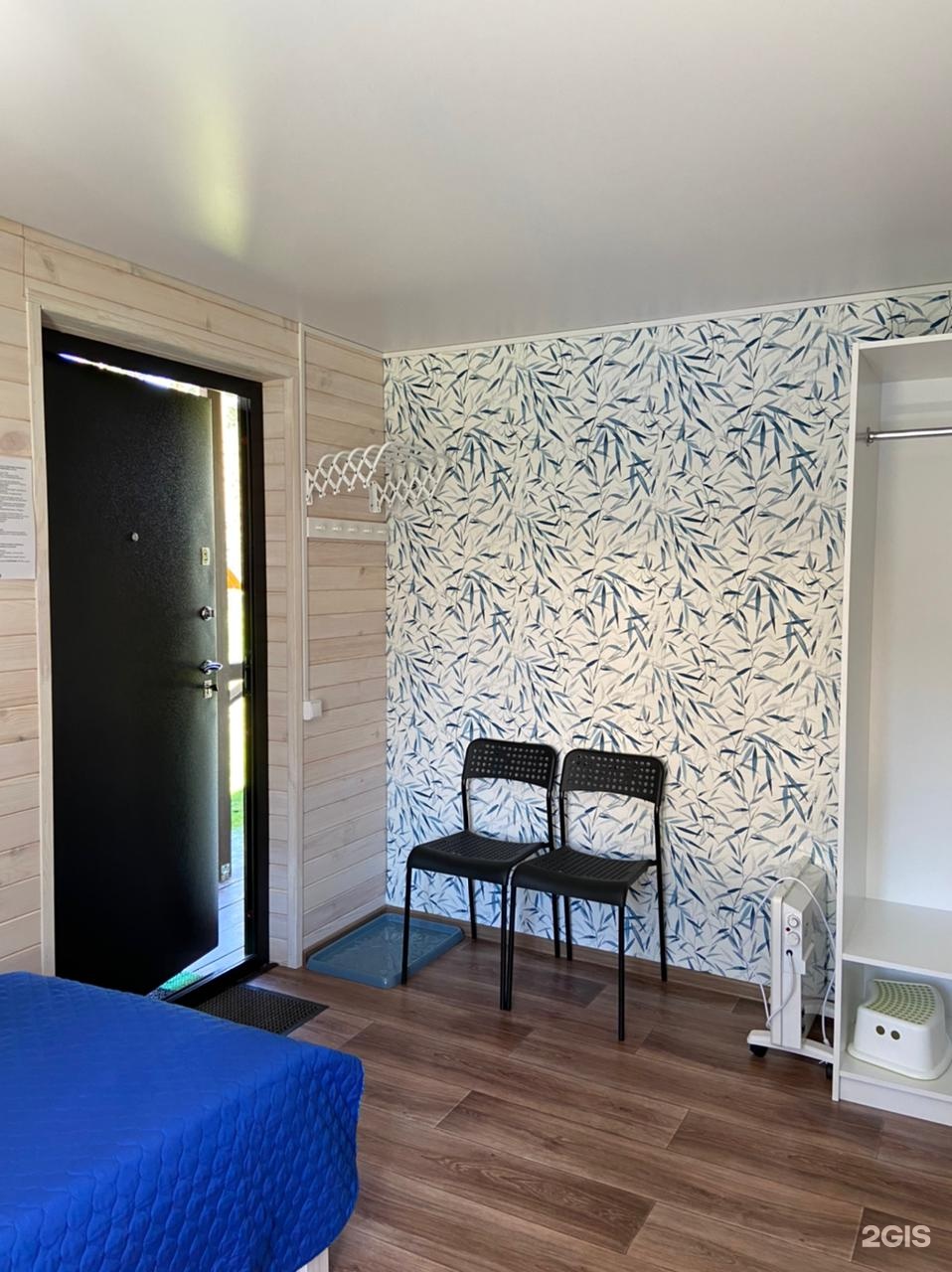 Трехместный номер с двуспальной и односпальной кроватями - фото 6