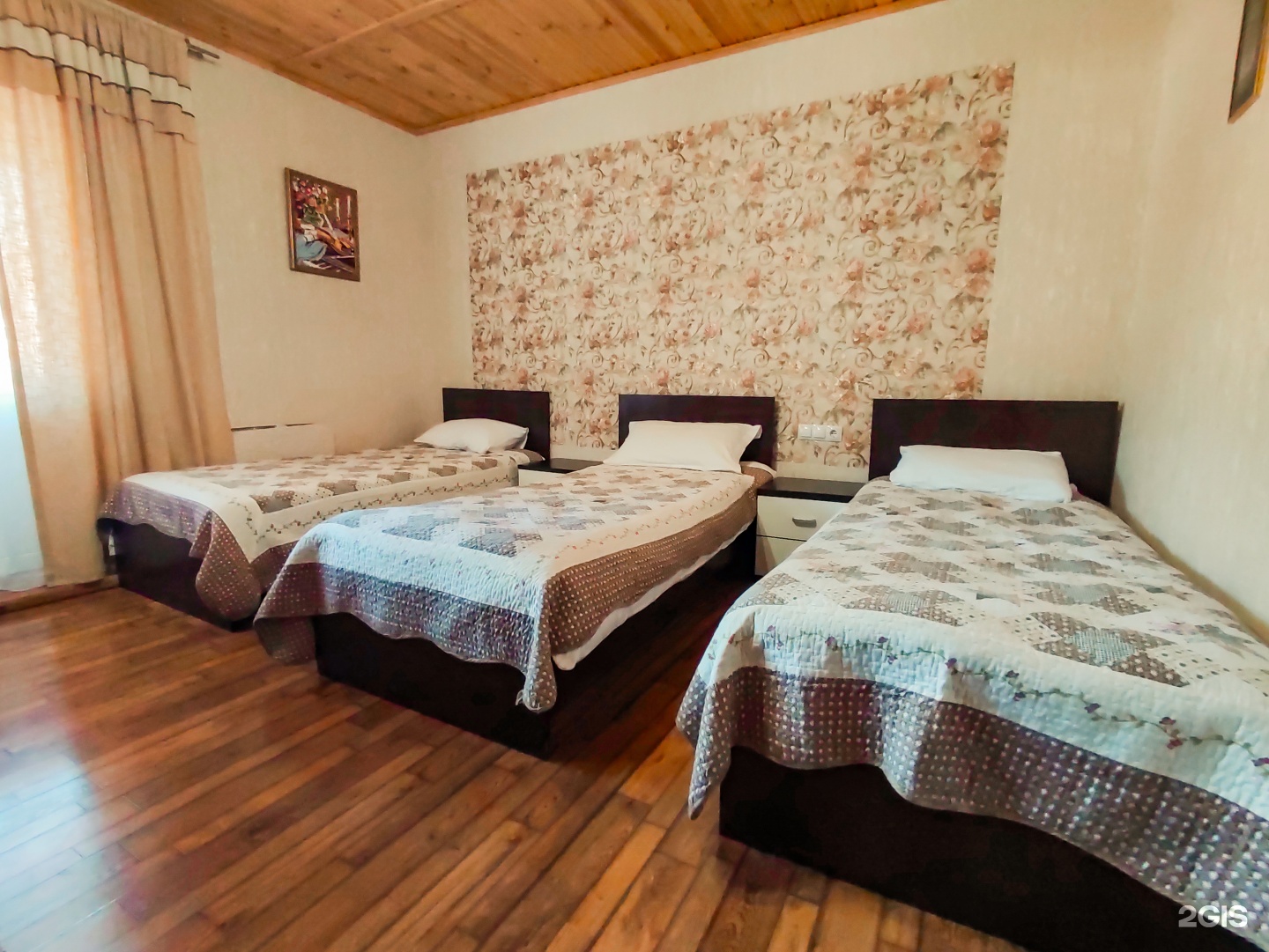 Трехместный номер с 3 односпальными кроватями - фото 6