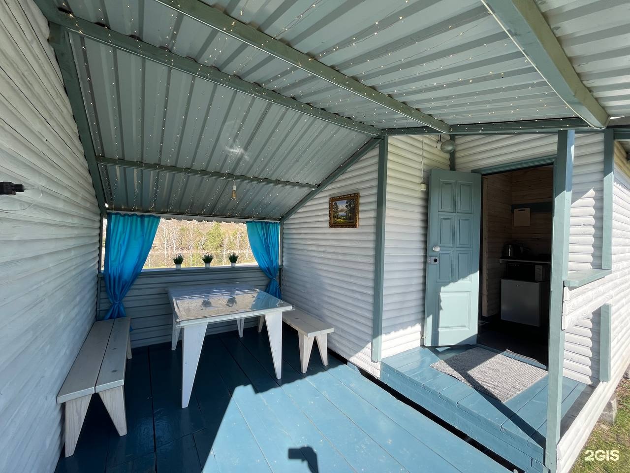 Трехместный номер с двуспальной и односпальной кроватями - фото 2