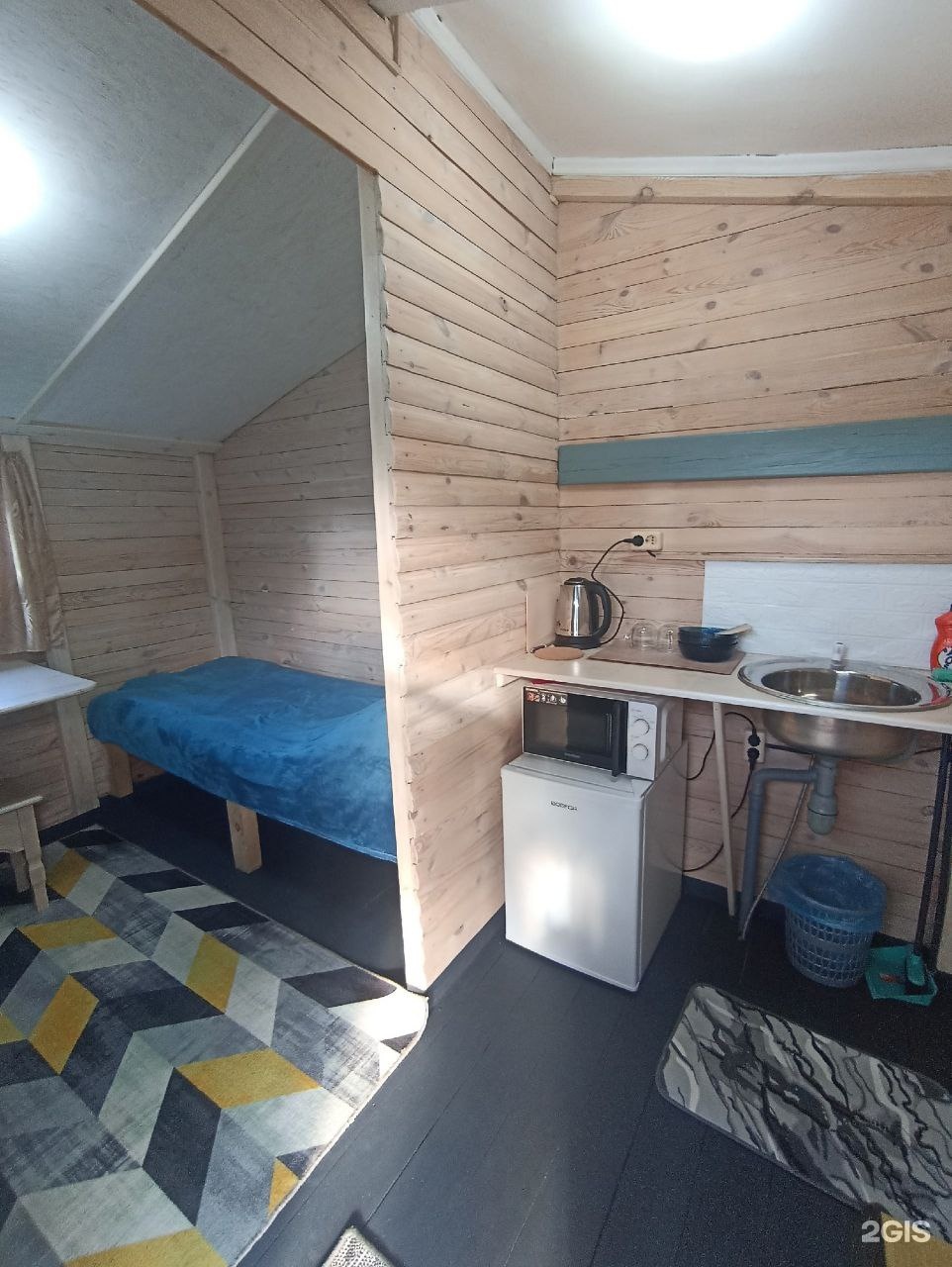 Трехместный номер с двуспальной и односпальной кроватями - фото 5