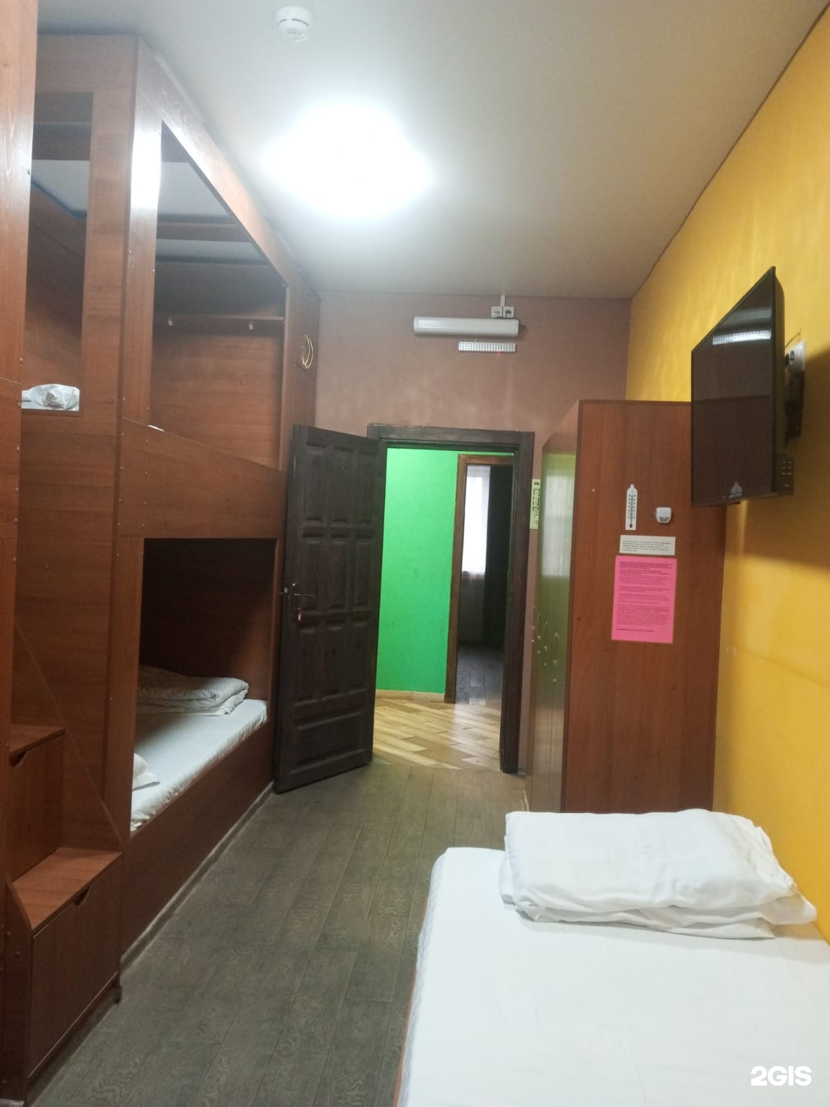 Койко-место в мужском номере на 6 человек - фото 3