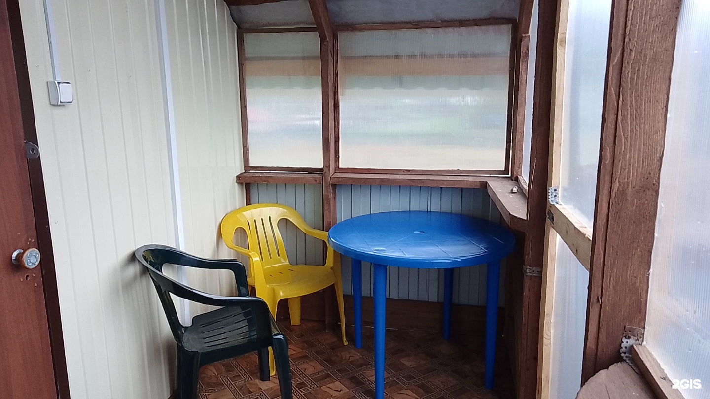 Четырехместный номер с 1 двуспальной или 2 односпальными кроватями с видом на горы - фото 3