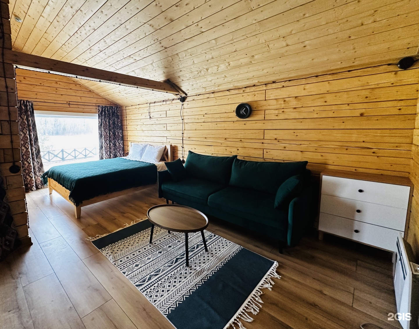 Дом с террасой - фото 1