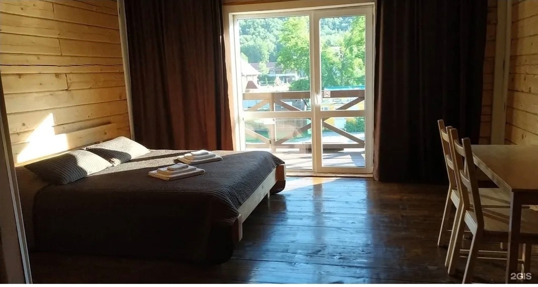 Двухместный номер с двуспальной кроватью с видом на горы - фото 1