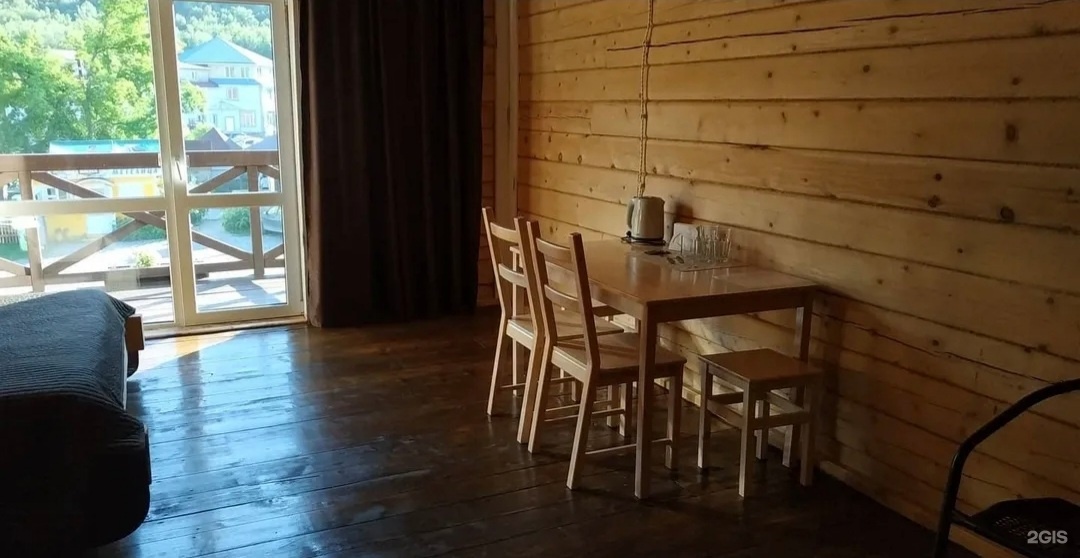 Двухместный номер с двуспальной кроватью с видом на горы - фото 2