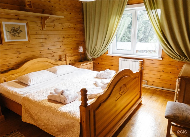 Стандарт с видом на территорию с двуспальной кроватью - фото 1