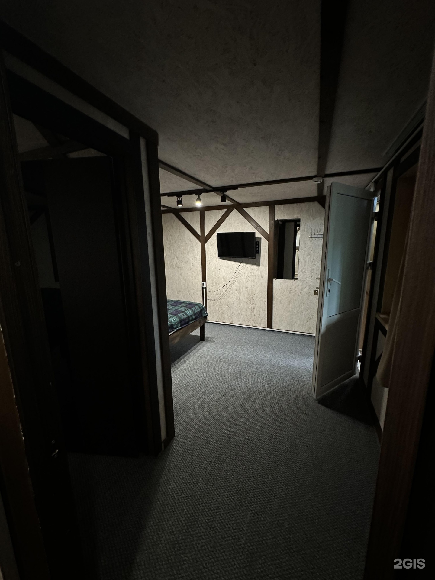 Стандартный номер в мансарде - фото 4