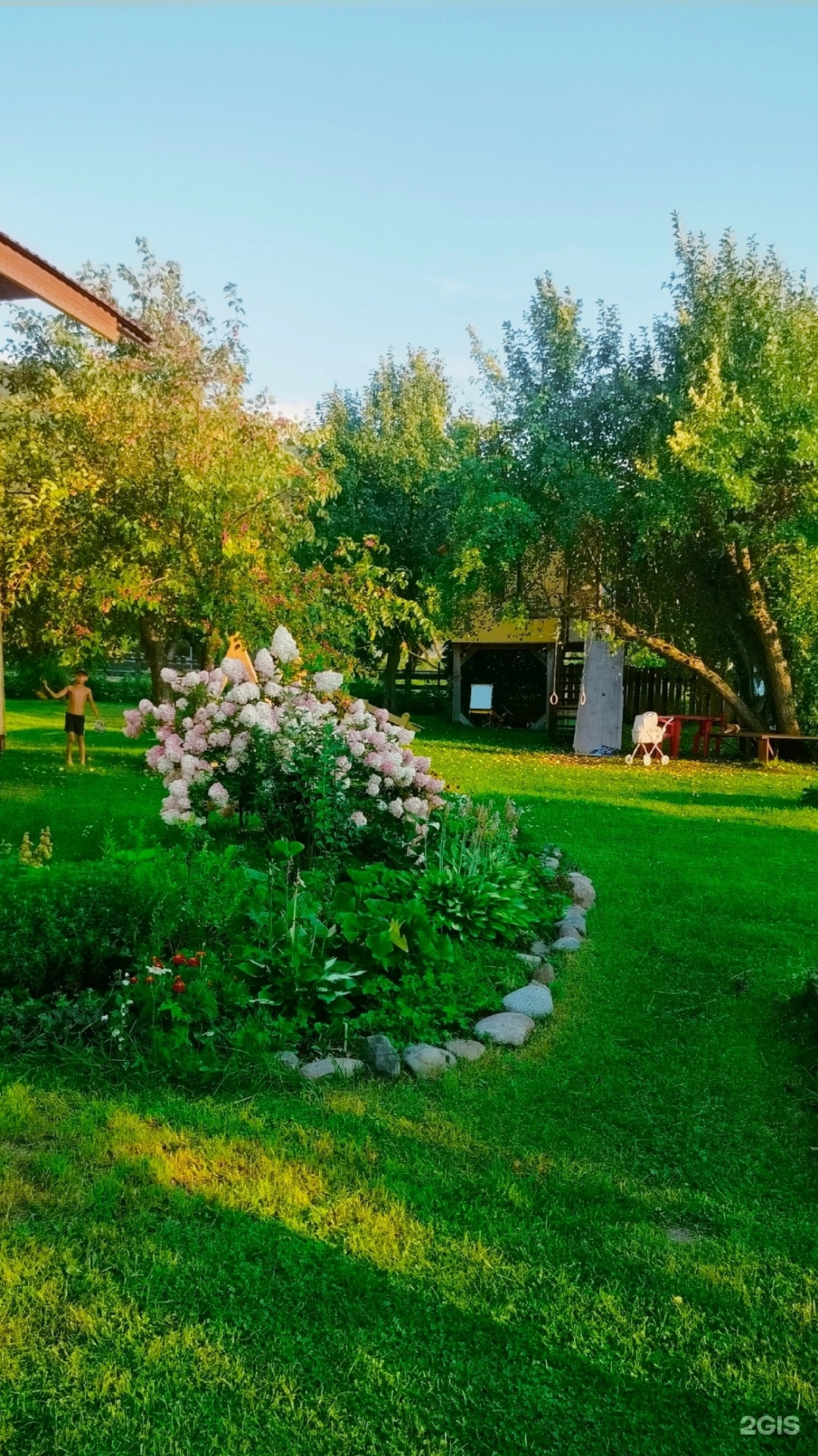 Коттедж с террасой - фото 1