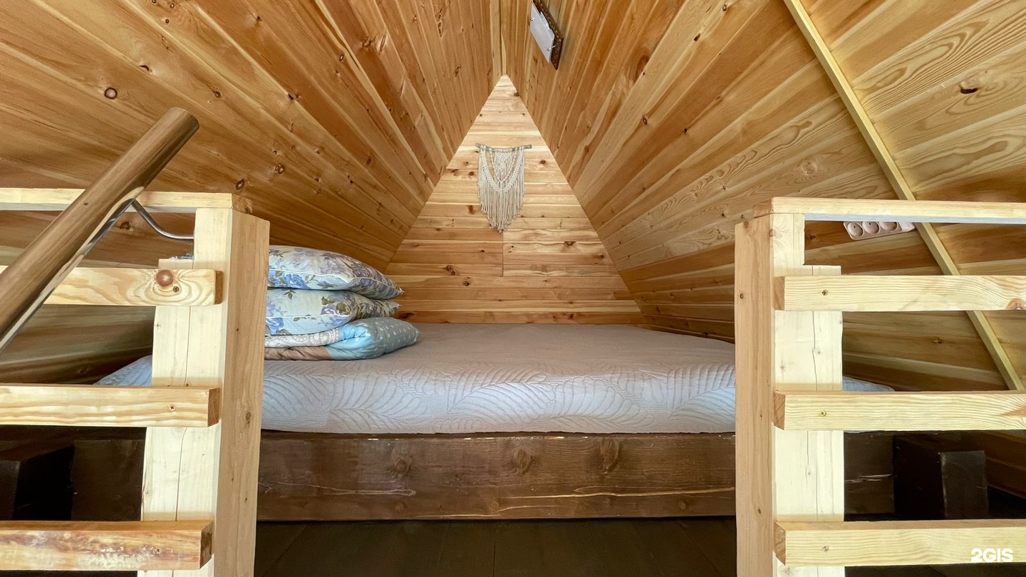 Стандартный номер с двуспальной и 2 односпальными кроватями - фото 2