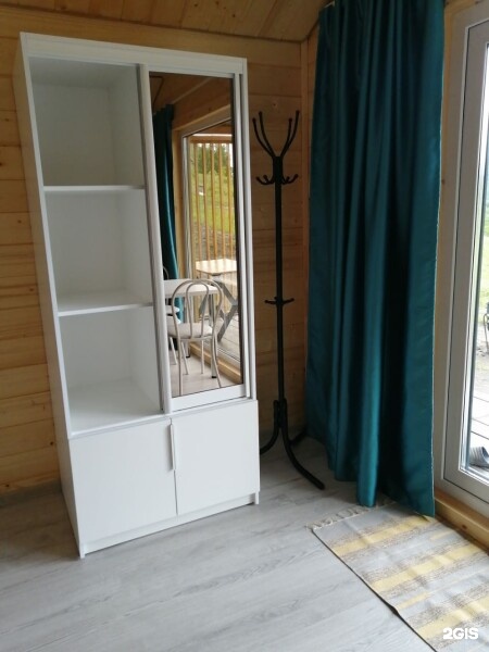 Дом с двуспальной кроватью и видом на горы - фото 1