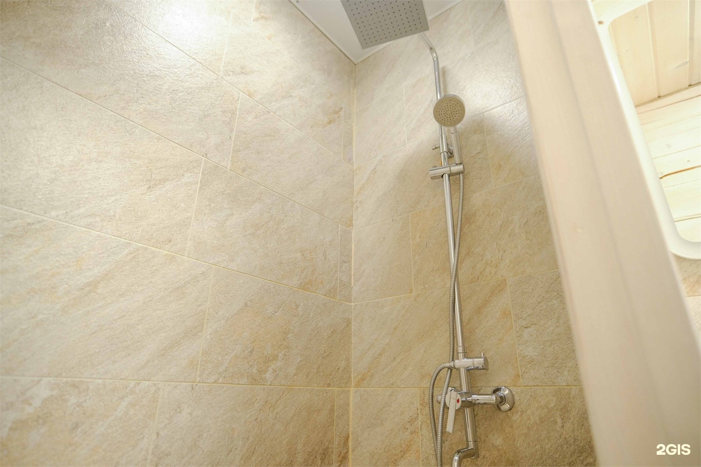 Двухэтажный коттедж - фото 9