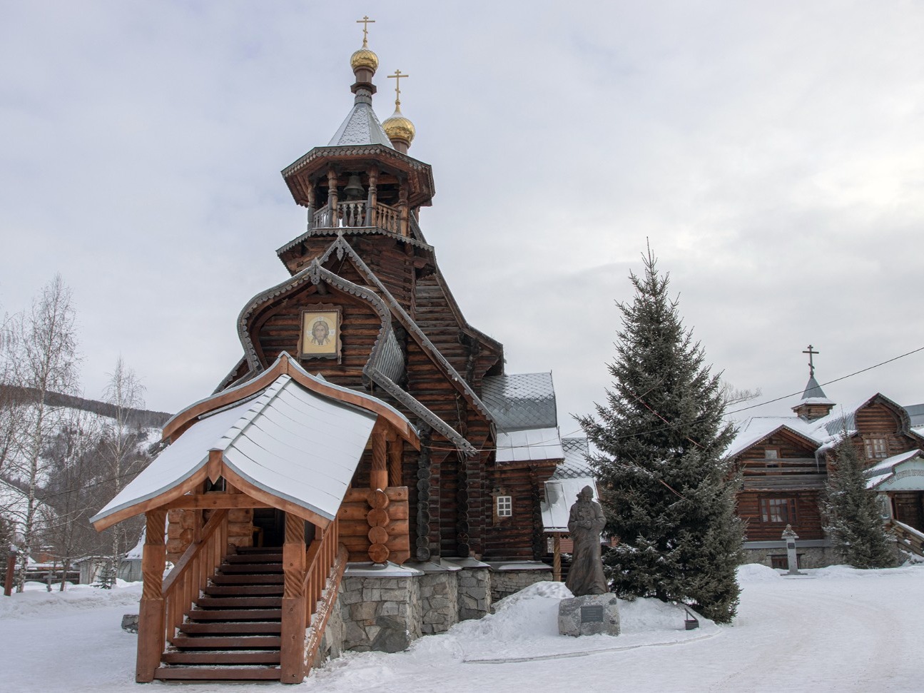 Свято-Макарьевский храм - фото 1