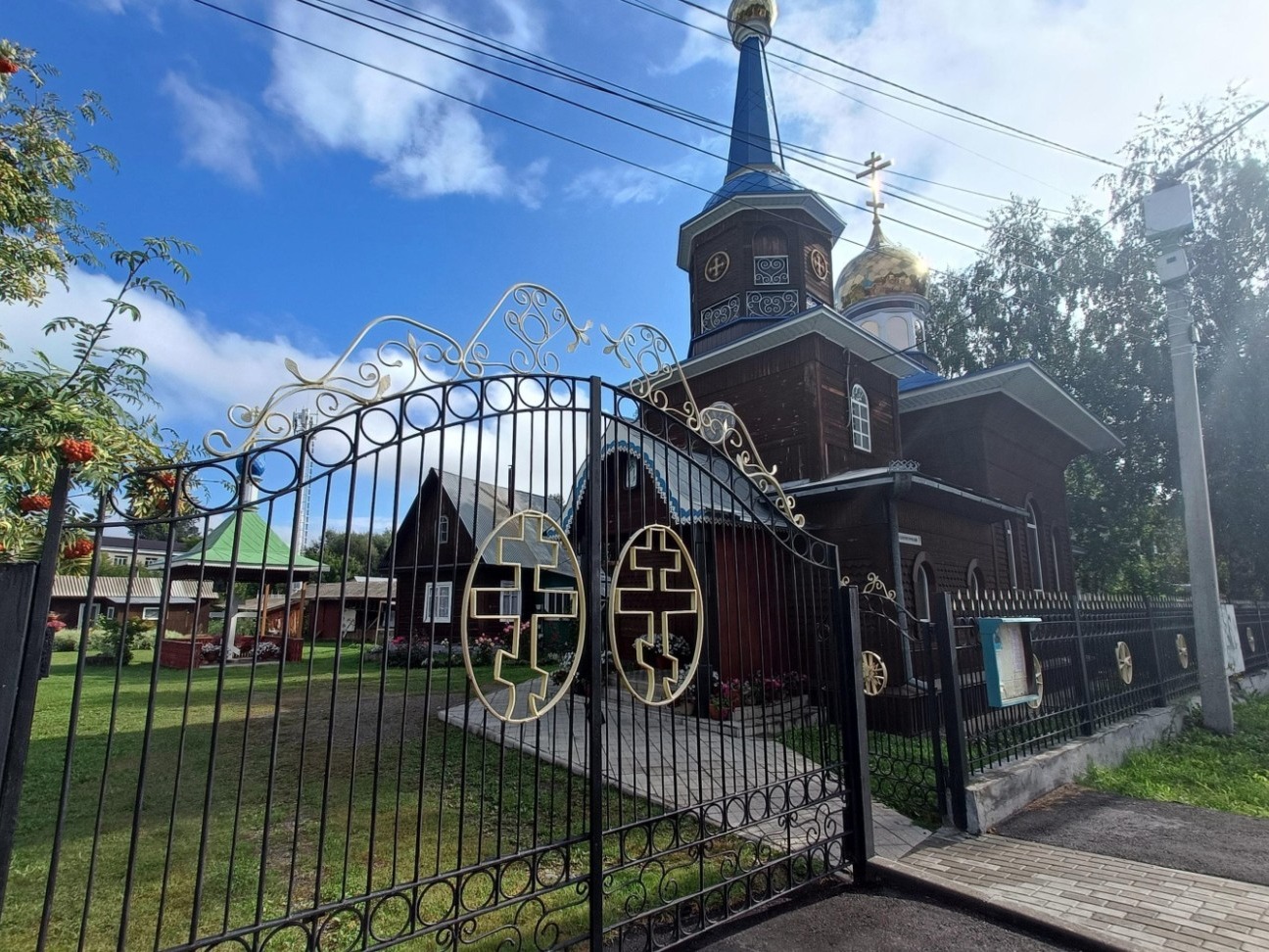 Церковь Покрова Пресвятой Богородицы - фото 3
