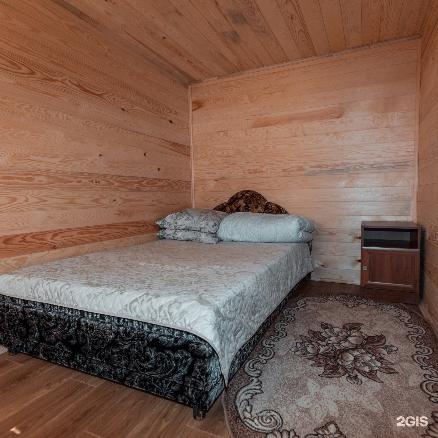 Двухместный домик