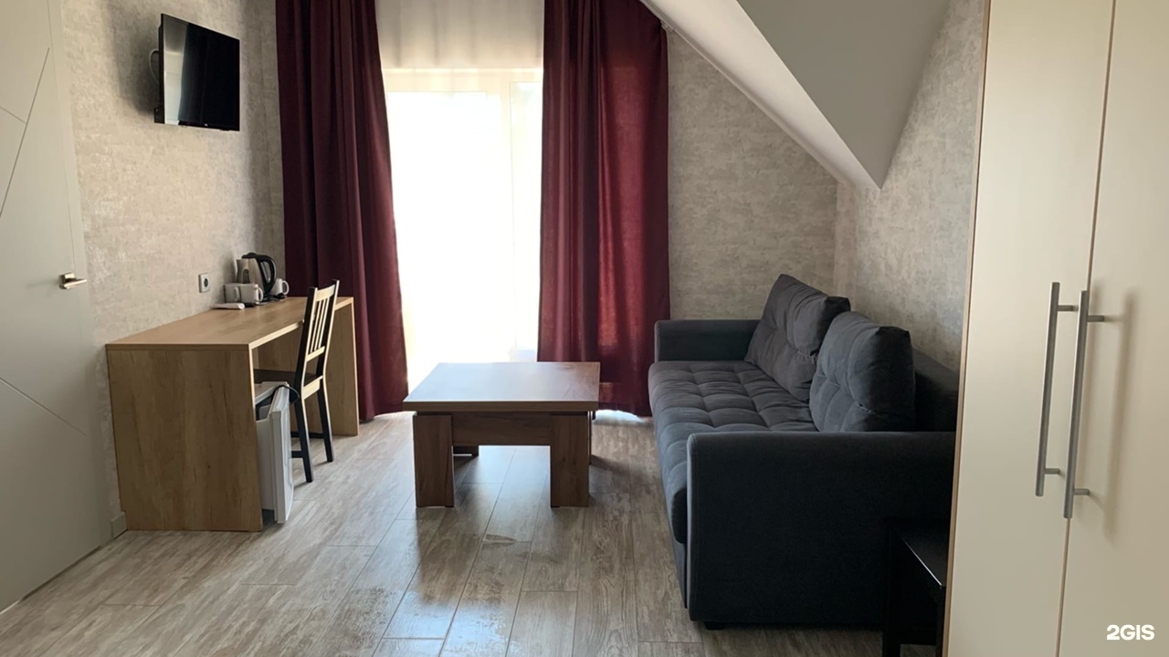 Люкс с балконом - фото 7